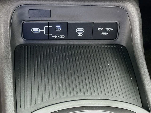 New 2027 Hyundai KONA SE