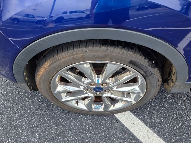 Used 2014 Blue Ford SE image 10