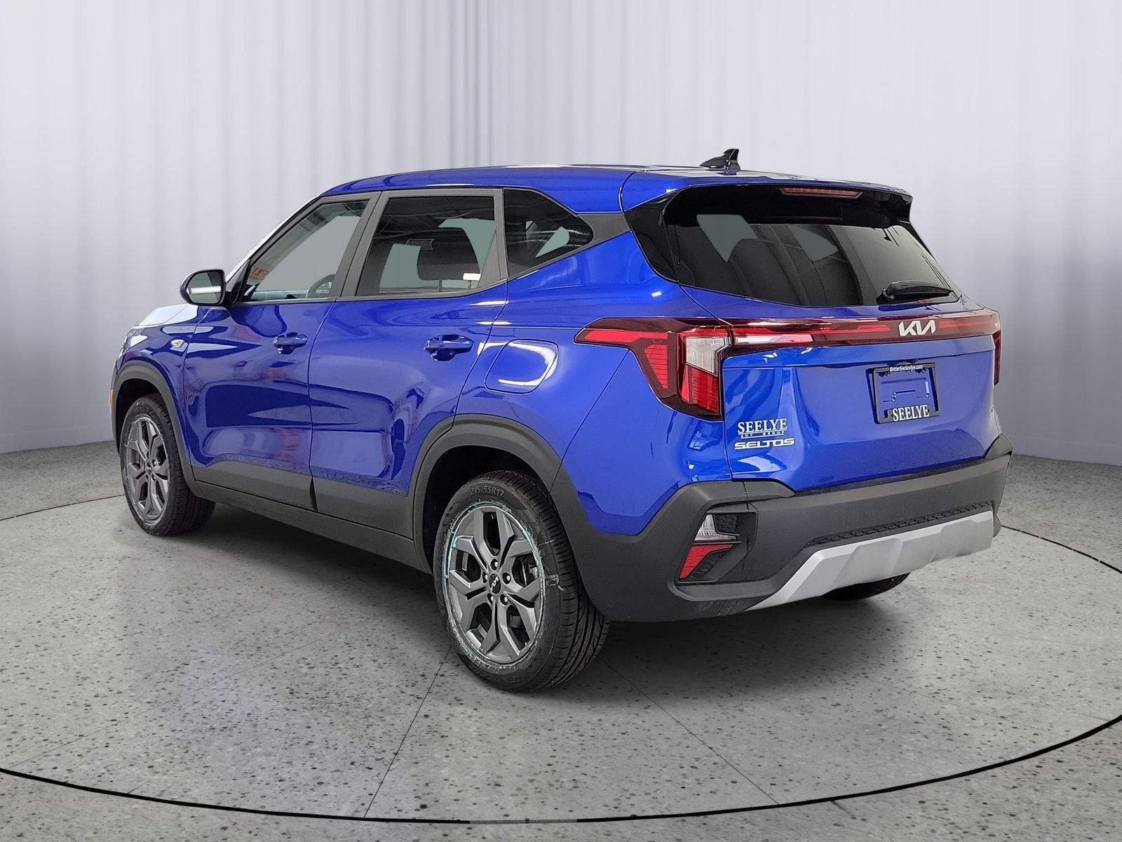 Certified Used 2024 Blue Kia LX image 3