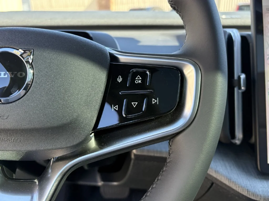 New 2026 Cyrstal White Volvo Twin Motor Performance Ultra image 17