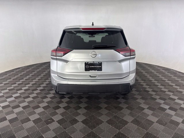 Used 2024 Silver Nissan S image 6