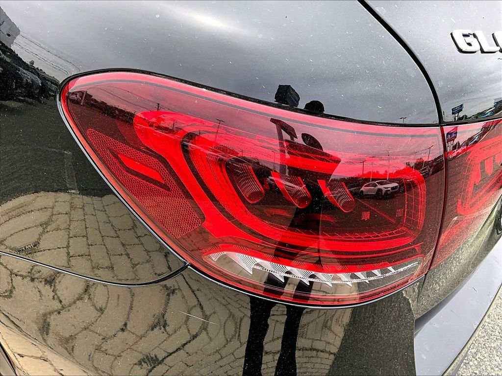 Used 2022 Black Mercedes-Benz GLC 300 image 35