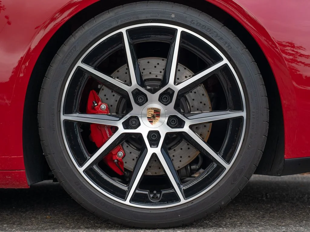 Used 2025  Porsche Carrera GTS image 13