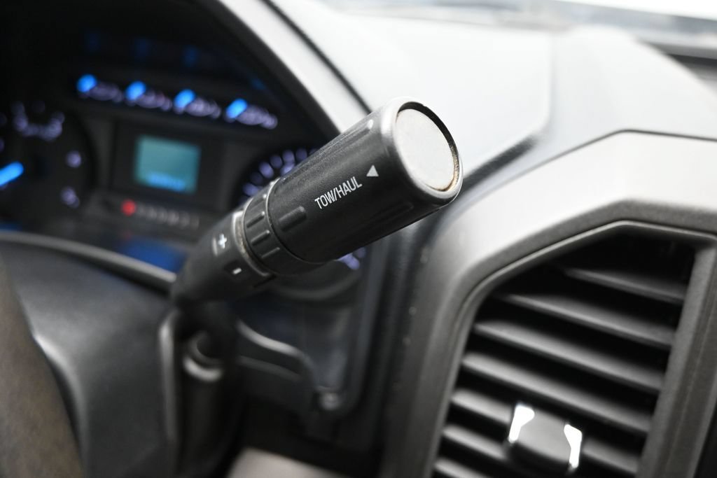 Used 2017 White Ford XL image 18