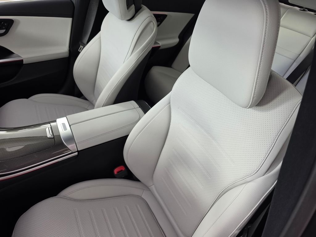New 2026 MANUFAKTUR exclusive graphite grey magno Mercedes-Benz C 300 image 8