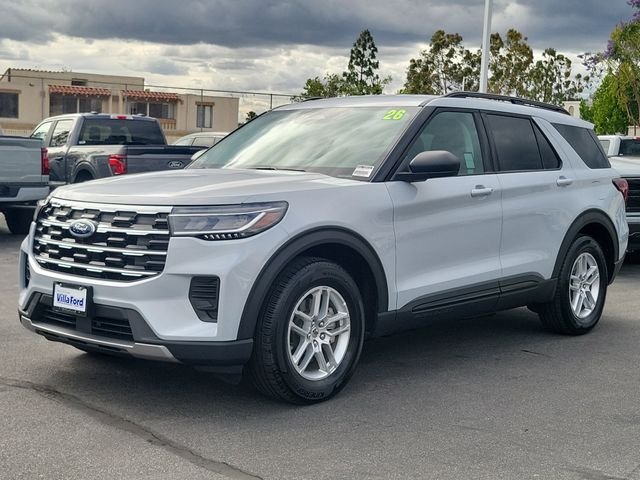 Used 2026 Space White Metallic Ford Active image 28