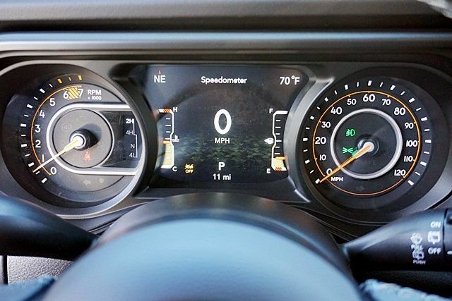 New 2026 Granite Crystal Metallic Clear-Coat Exterior Paint Jeep Rubicon image 38