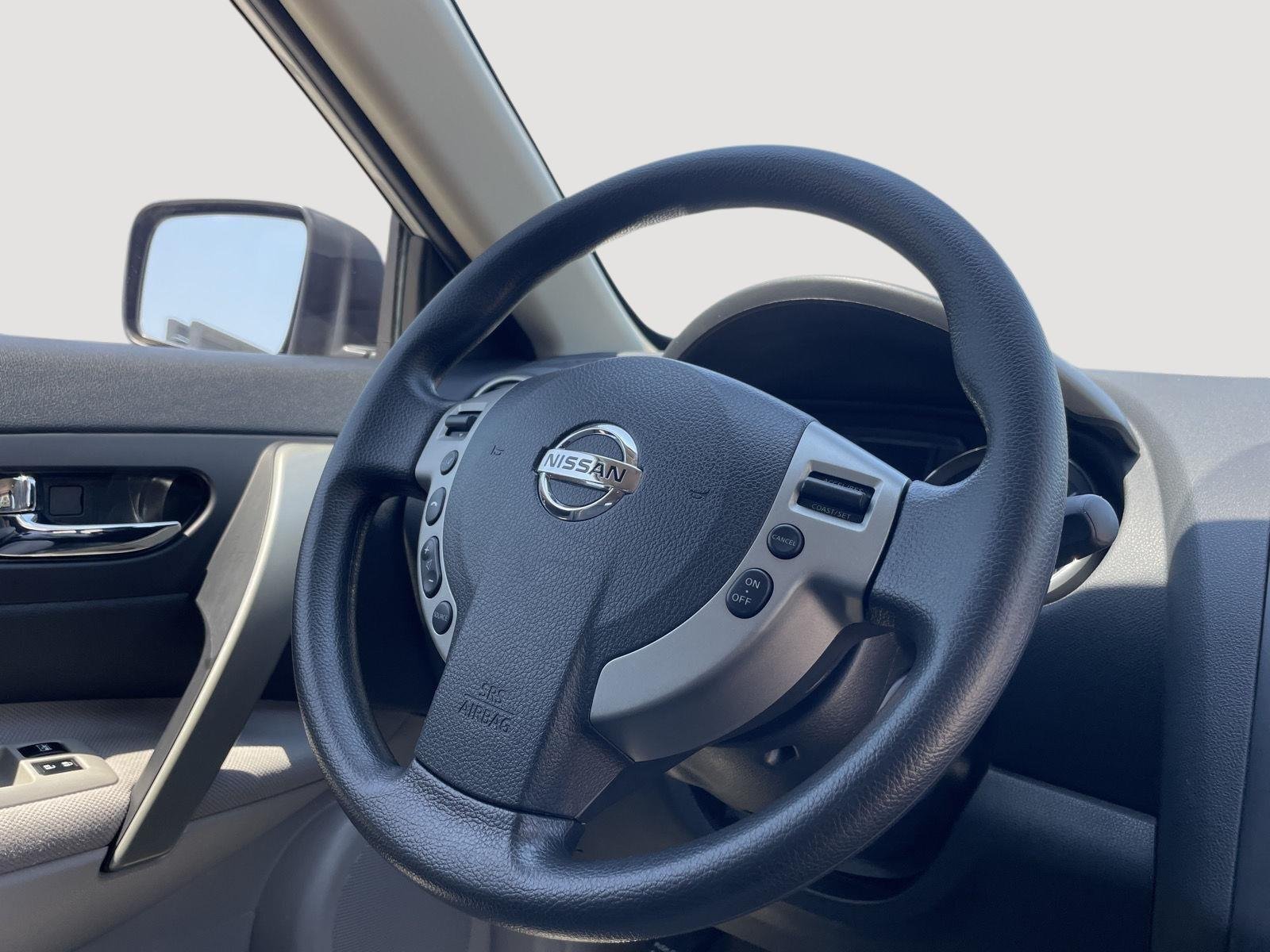 Used 2013 Brilliant Silver Nissan SV image 6