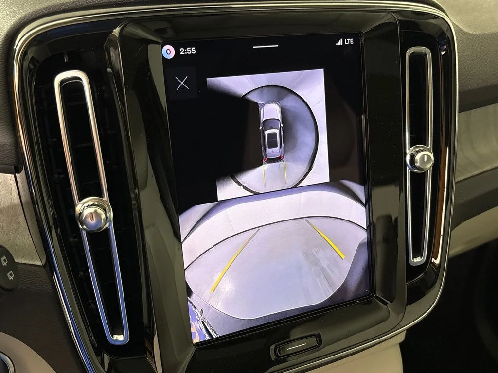 New 2026 Crystal White Volvo Plus image 27