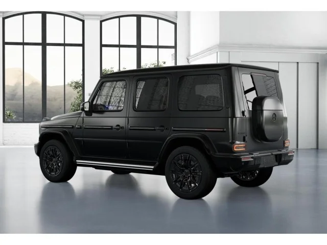 New 2027 MANUFAKTUR Night Black Magno Mercedes-Benz G 580 image 29