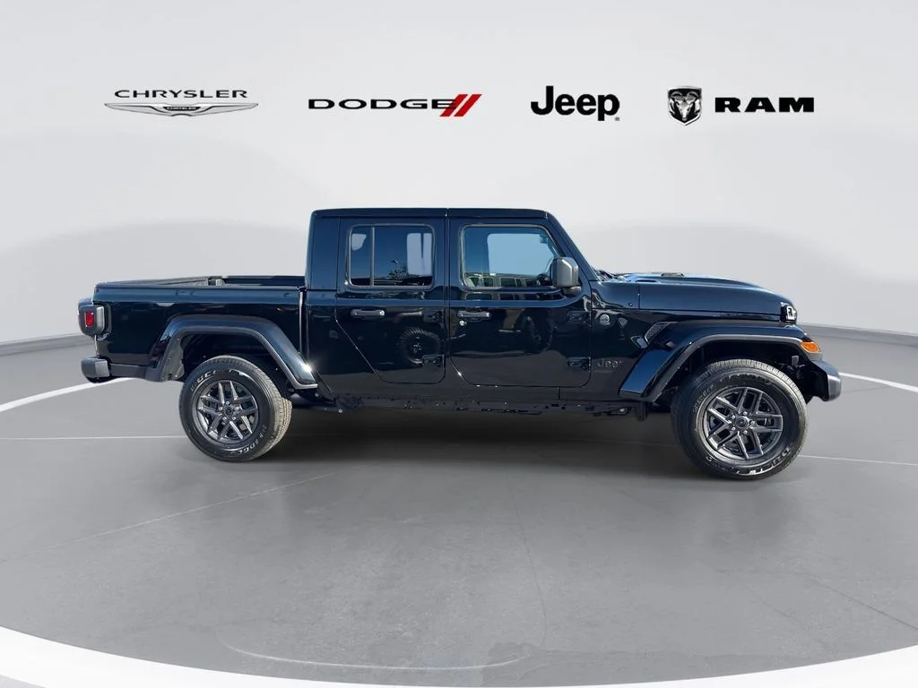 New 2026 Black Clear-Coat Exterior Paint Jeep Sport S image 2
