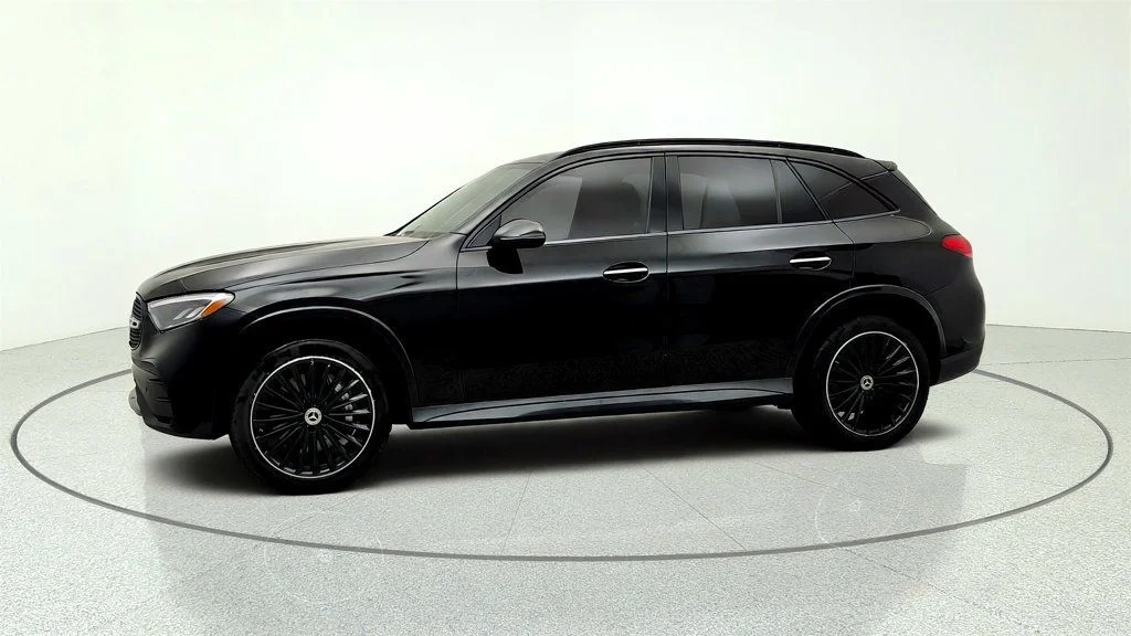 Used 2023 Black Mercedes-Benz GLC 300 4MATIC SUV w/ AMG® Line & Exclusive Trim Pkg image 8