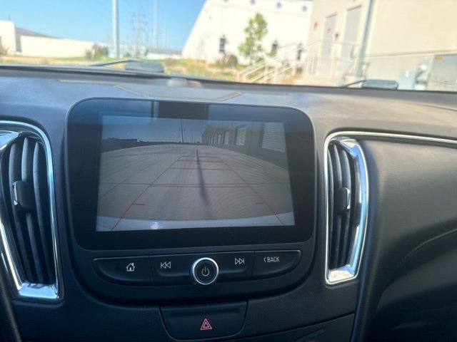 Used 2018 White Chevrolet LT image 11