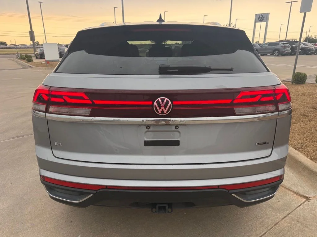 Used 2026 Gray Volkswagen 2.0T SE w/Technology image 4