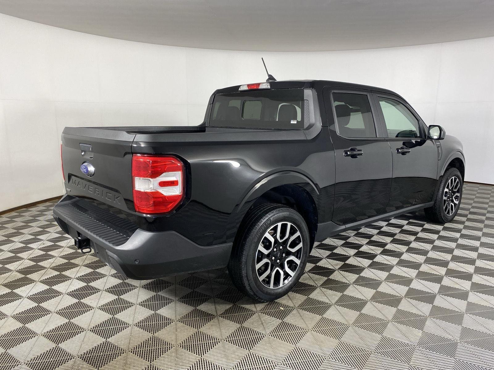 Used 2024 Shadow Black Ford LARIAT image 8