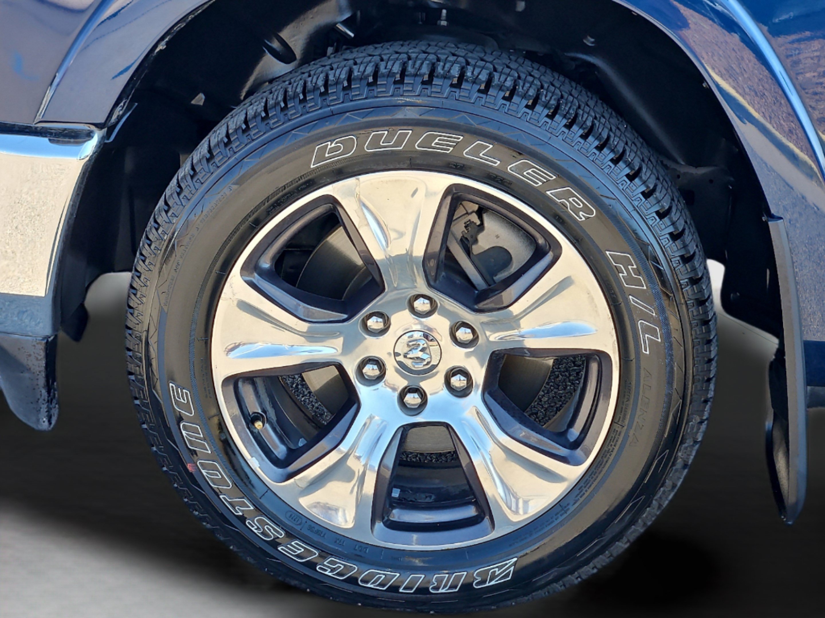 Used 2022 Patriot Blue Pearlcoat Ram Laramie image 28