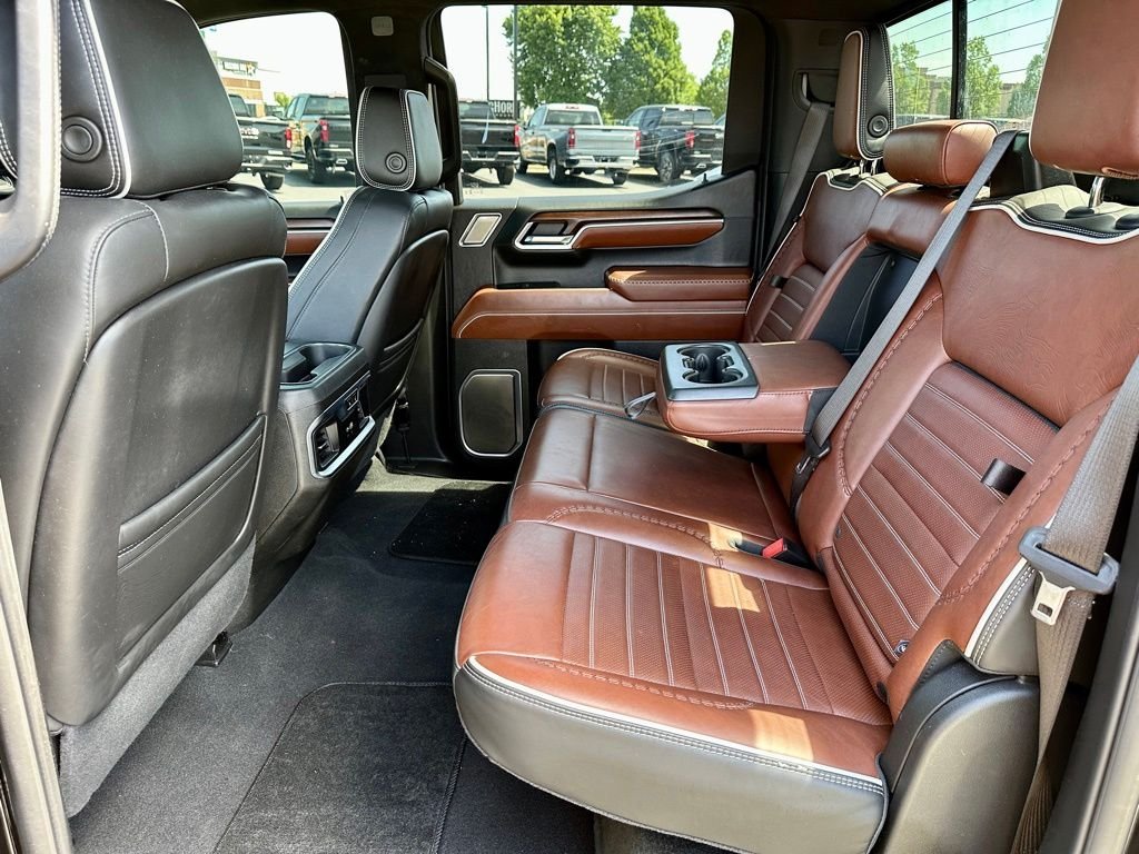Used 2025 Black GMC Denali Ultimate image 21