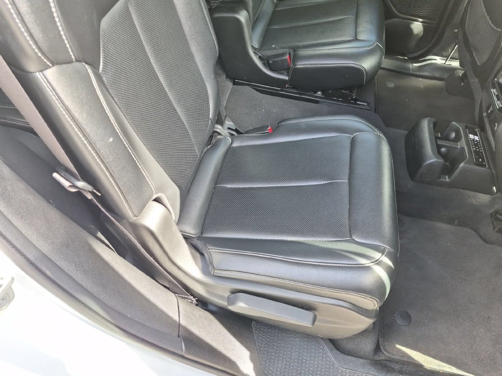 Used 2023 White Jeep Limited image 28