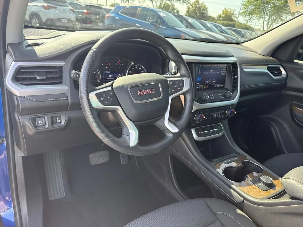 2023 GMC Acadia SLE - Photo 16