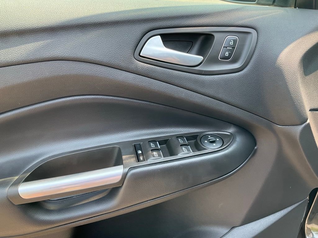 Used 2019 Magnetic Ford SE image 14
