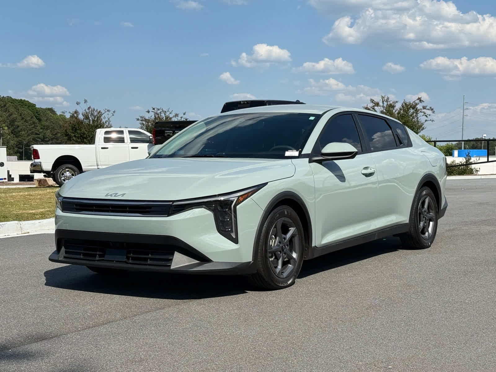 2025 Kia K4 LXS AT's photo