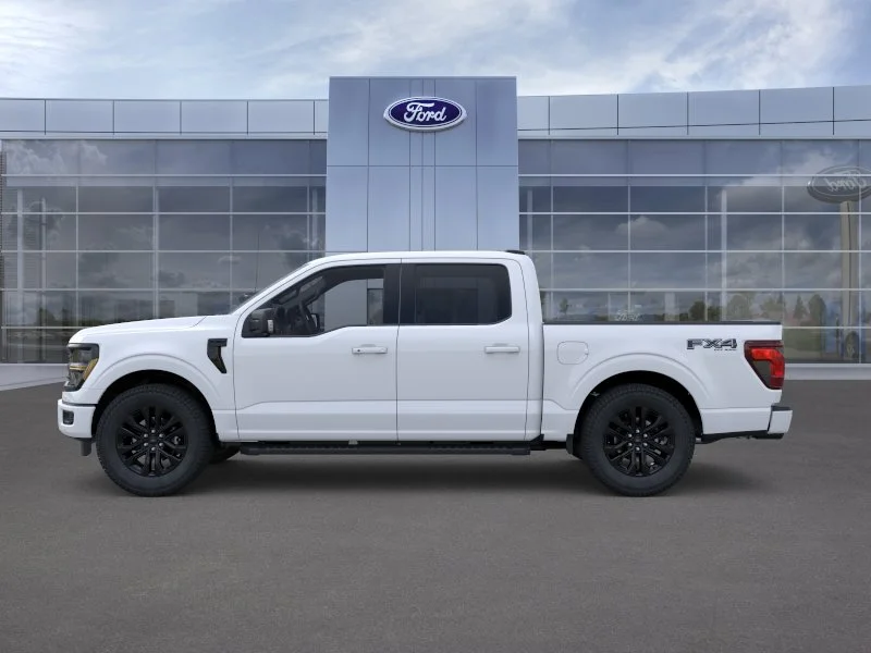 New 2026 Oxford White Ford XLT image 3