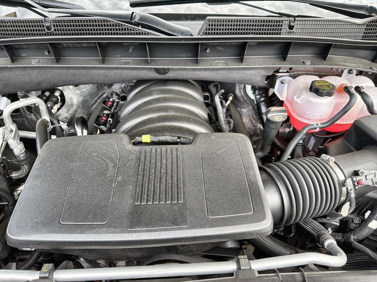 New 2026 Onyx Black GMC SLE image 25