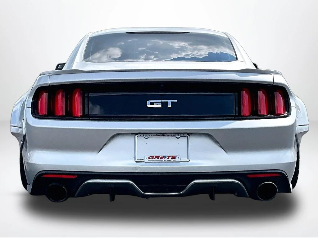 Used 2017 Silver Ford GT image 4