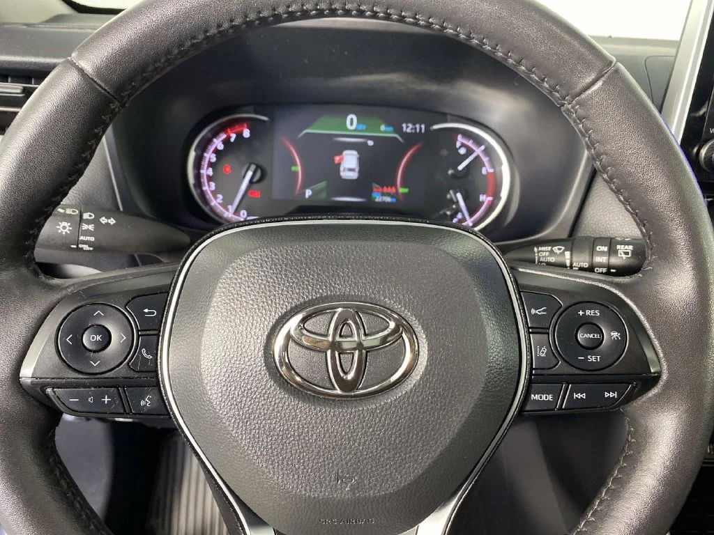 Used 2025 Magnetic Gray Metallic Toyota XLE image 14
