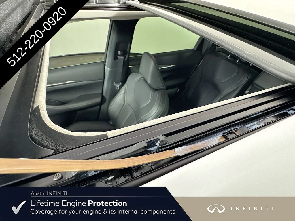 New 2027 RADIANT WHITE INFINITI LUXE image 27