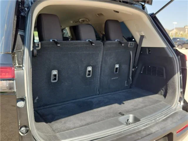 Used 2025 Super Black Nissan S 4x4 image 8