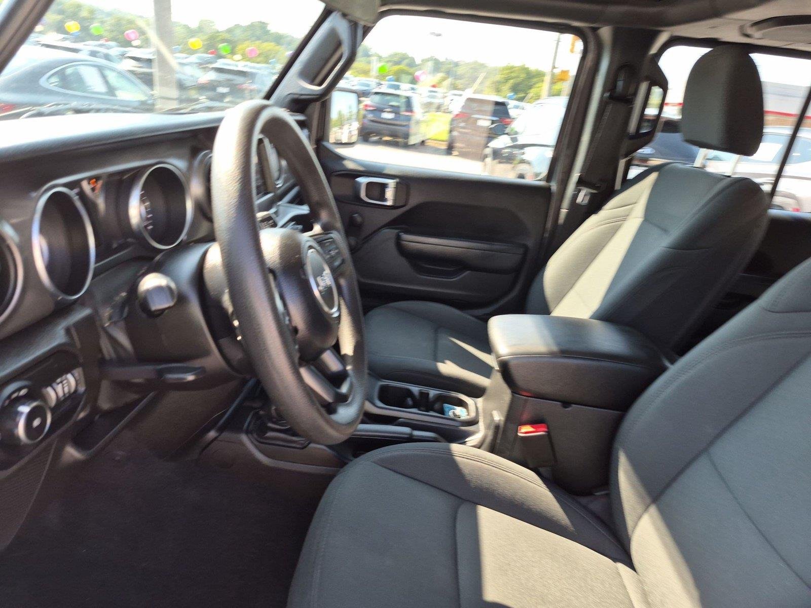 Used 2022 Granite Crystal Metallic Clearcoat Jeep Unlimited Sport image 11