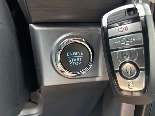 New 2026 Oxford White Ford T-Sport XLT image 22