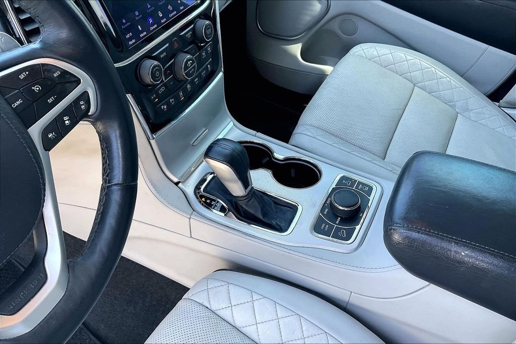 Certified Used 2019 Bright White Clearcoat Jeep Summit image 15