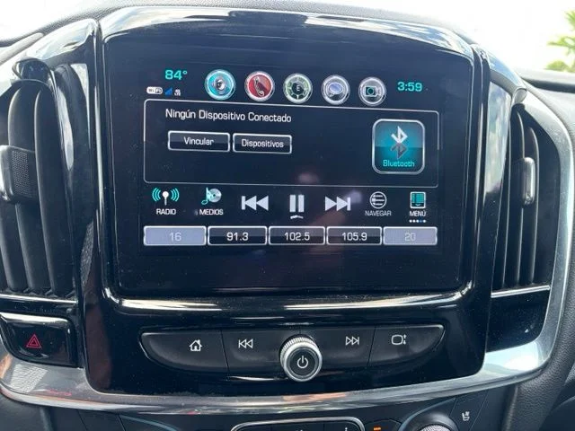 Used 2018 Silver Chevrolet Premier image 10