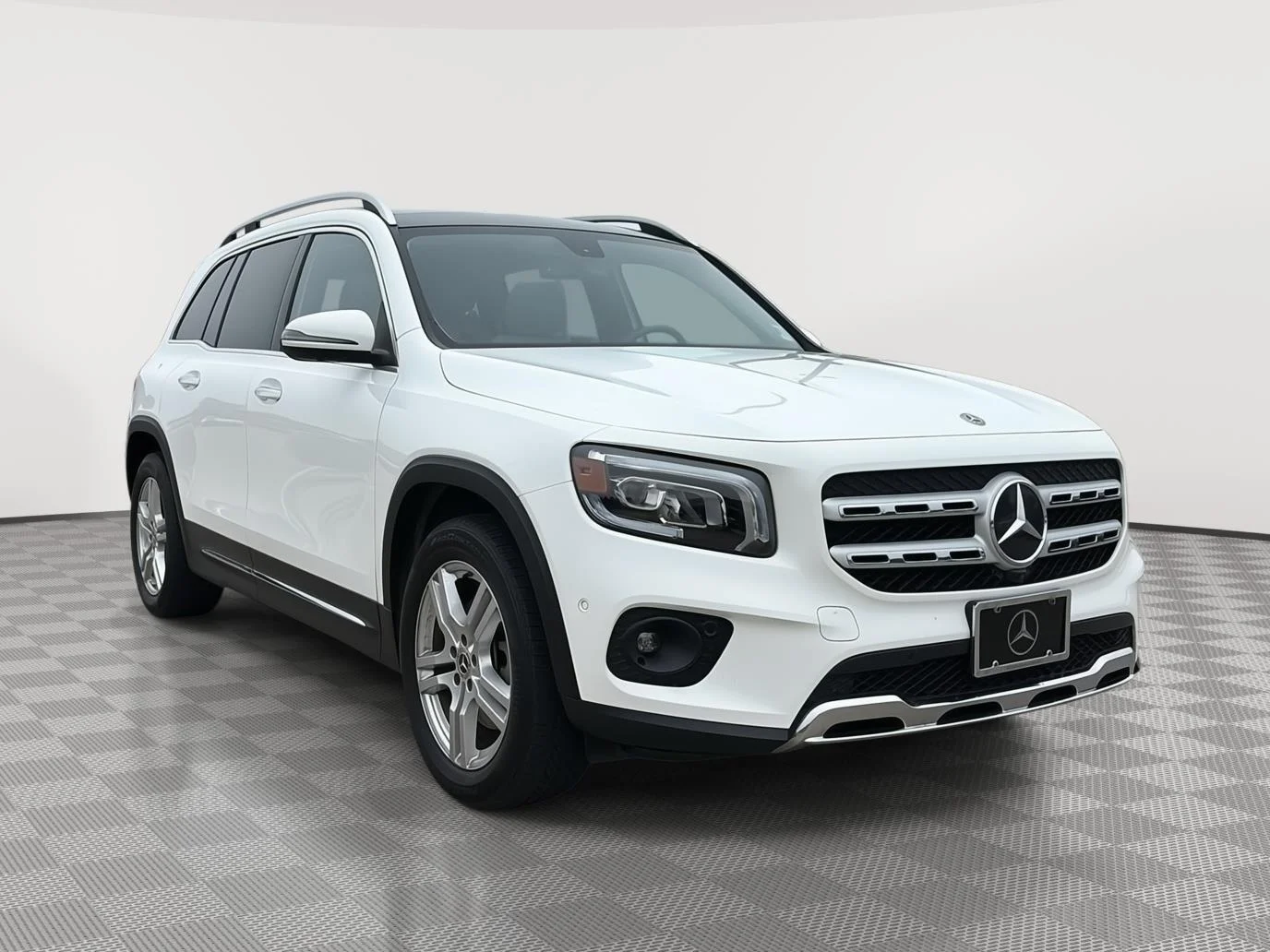 2020 Mercedes-Benz GLB GLB250 4MATIC's photo