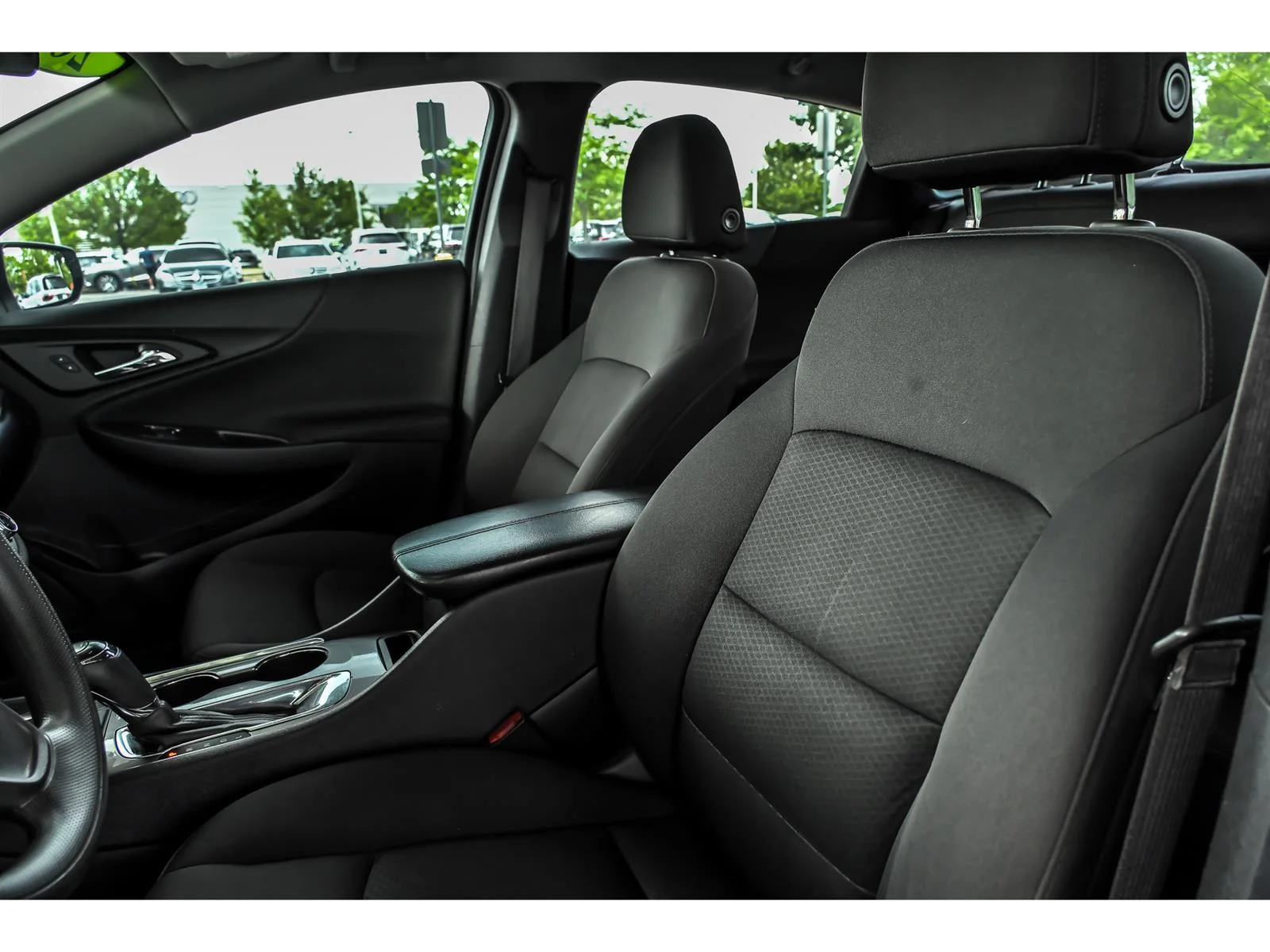 Used 2020 White Chevrolet LT image 12