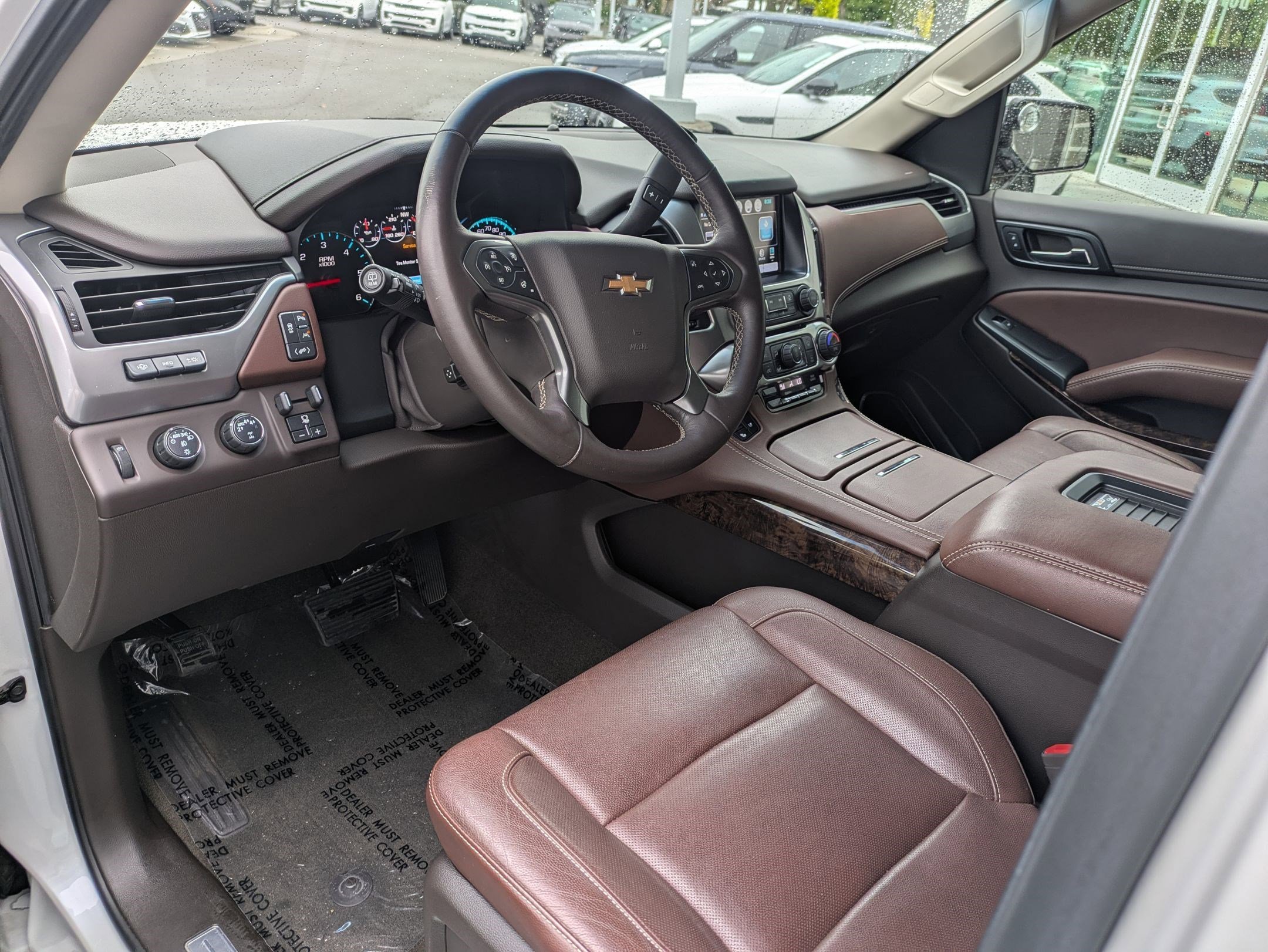 Used 2018 Iridescent Pearl Tricoat Chevrolet Premier image 13