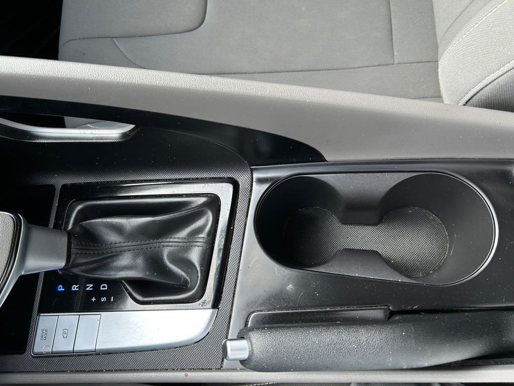 Used 2024 Black Hyundai SEL image 23
