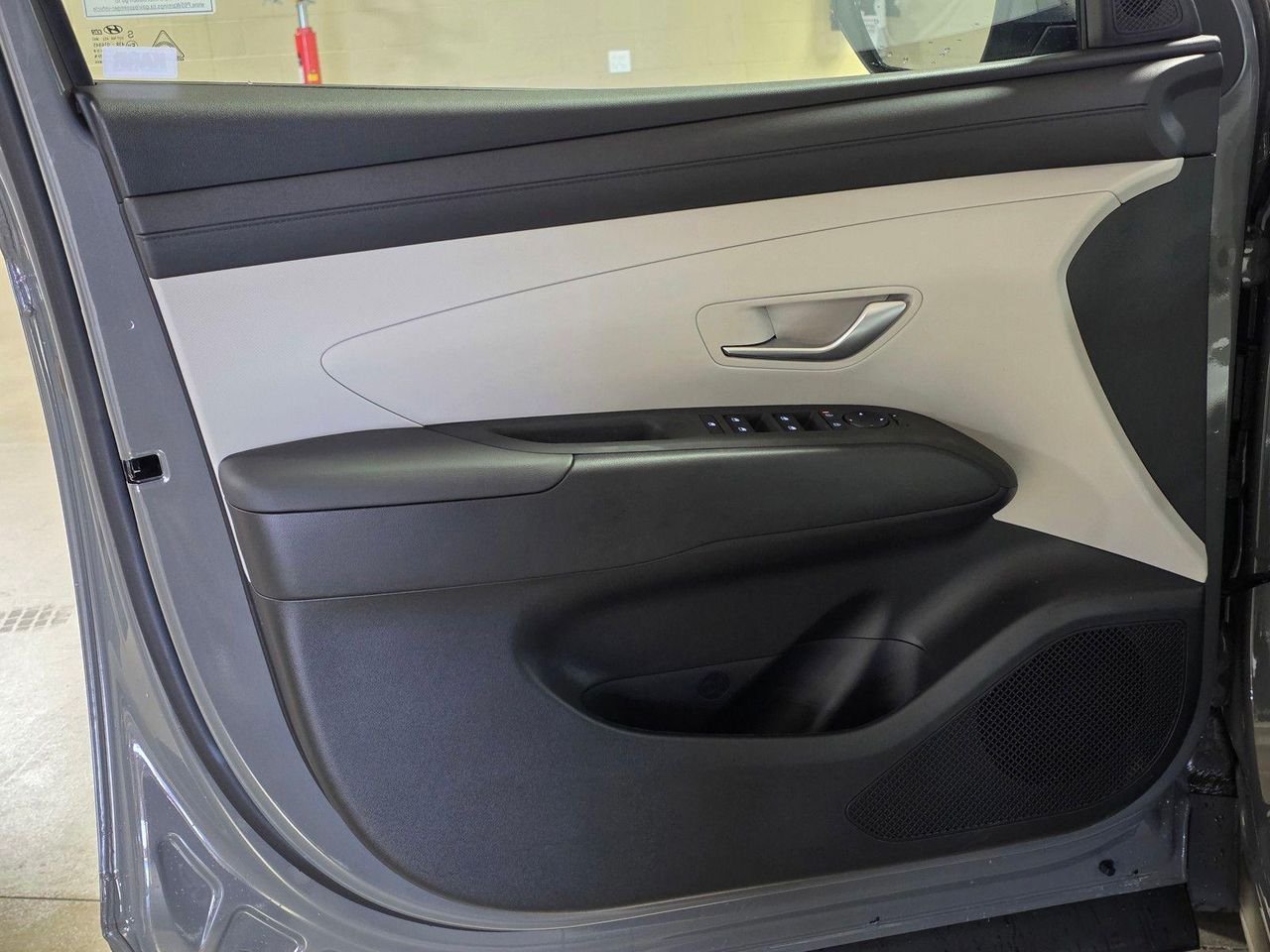 New 2026 Hampton Gray Hyundai SEL Plus FWD image 20