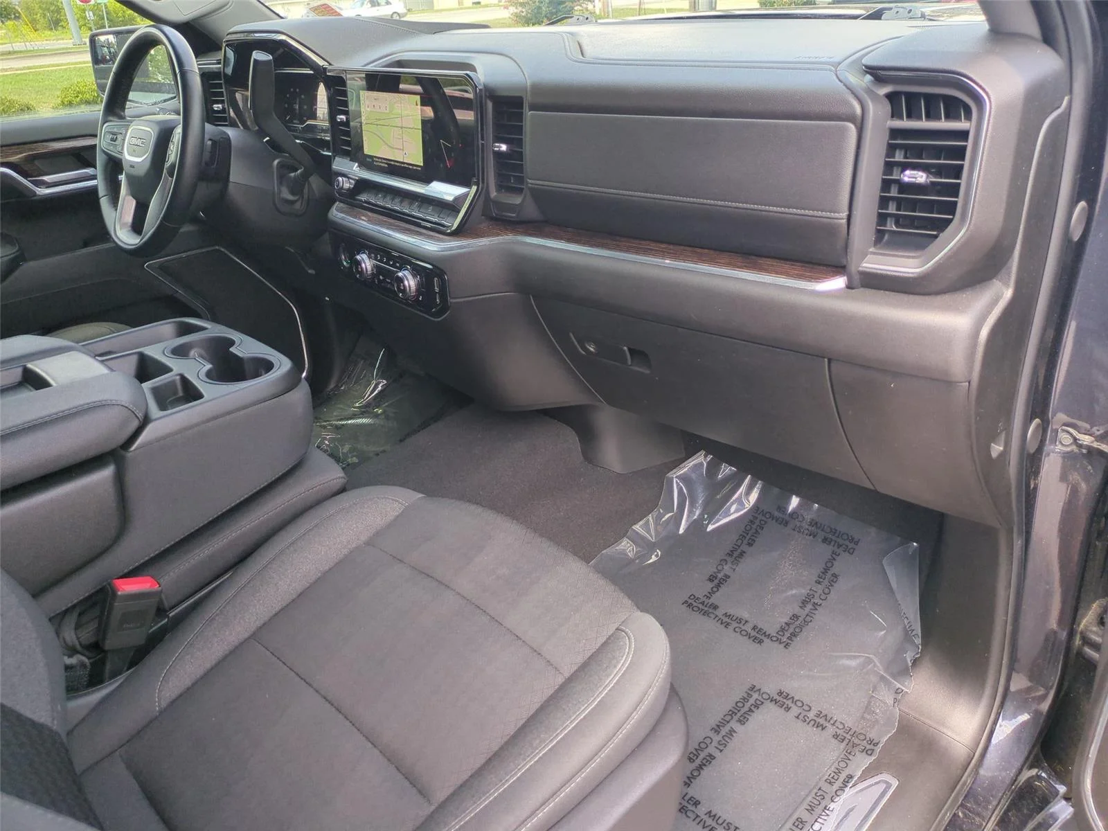 Used 2024 Onyx Black GMC Elevation image 39