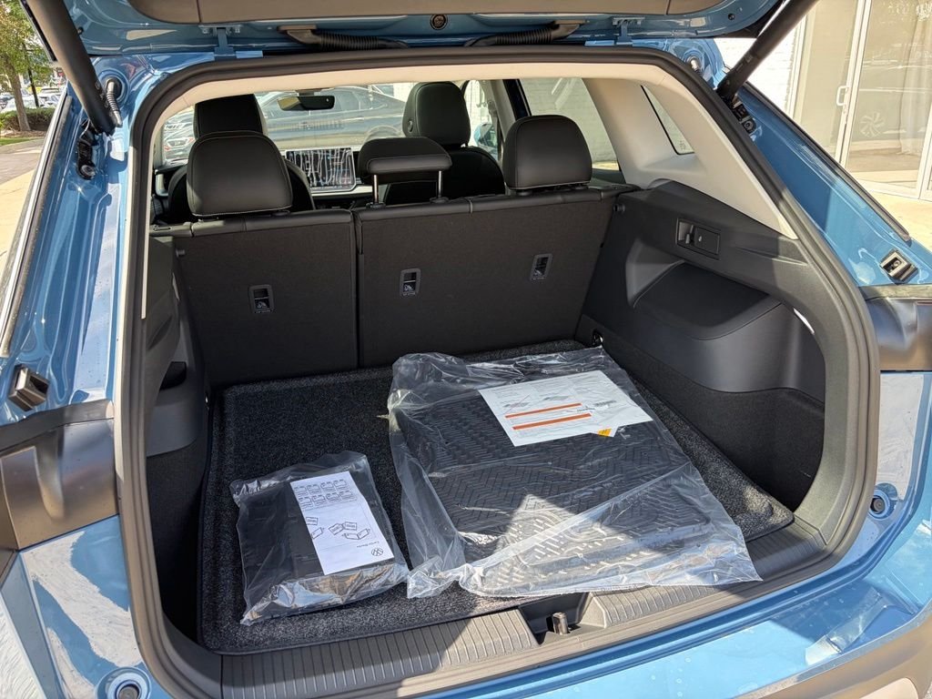 New 2026 Monterey Blue Pearl Volkswagen 2.0T SE image 21