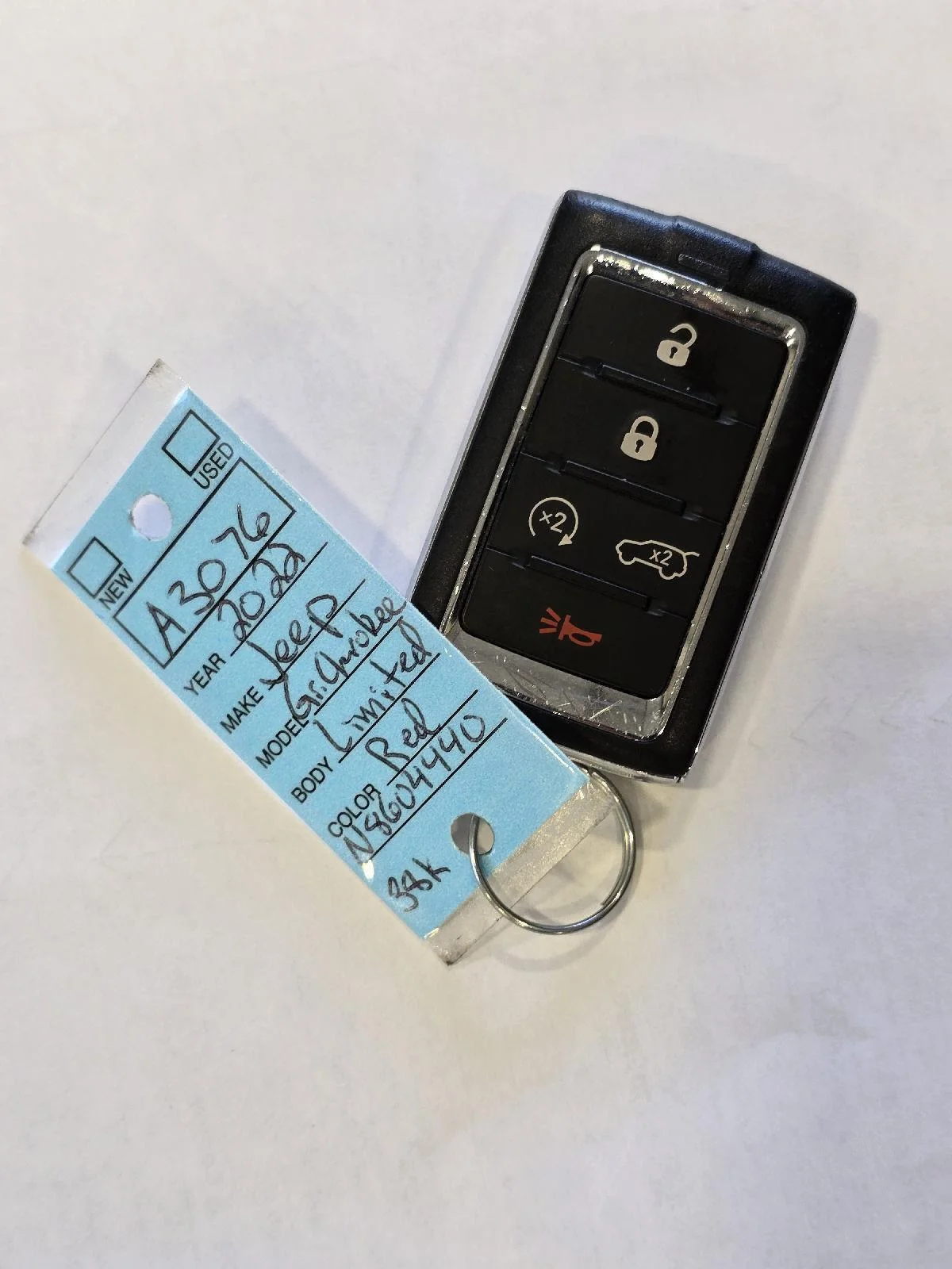 Used 2022 Velvet Red Pearlcoat Jeep Limited image 30