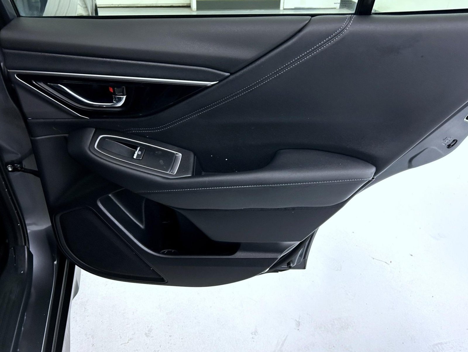 Used 2022 Gray Subaru Limited image 17