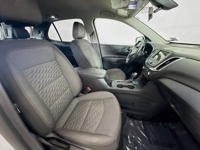 Used 2019 SUMMIT WHITE Chevrolet LT image 27