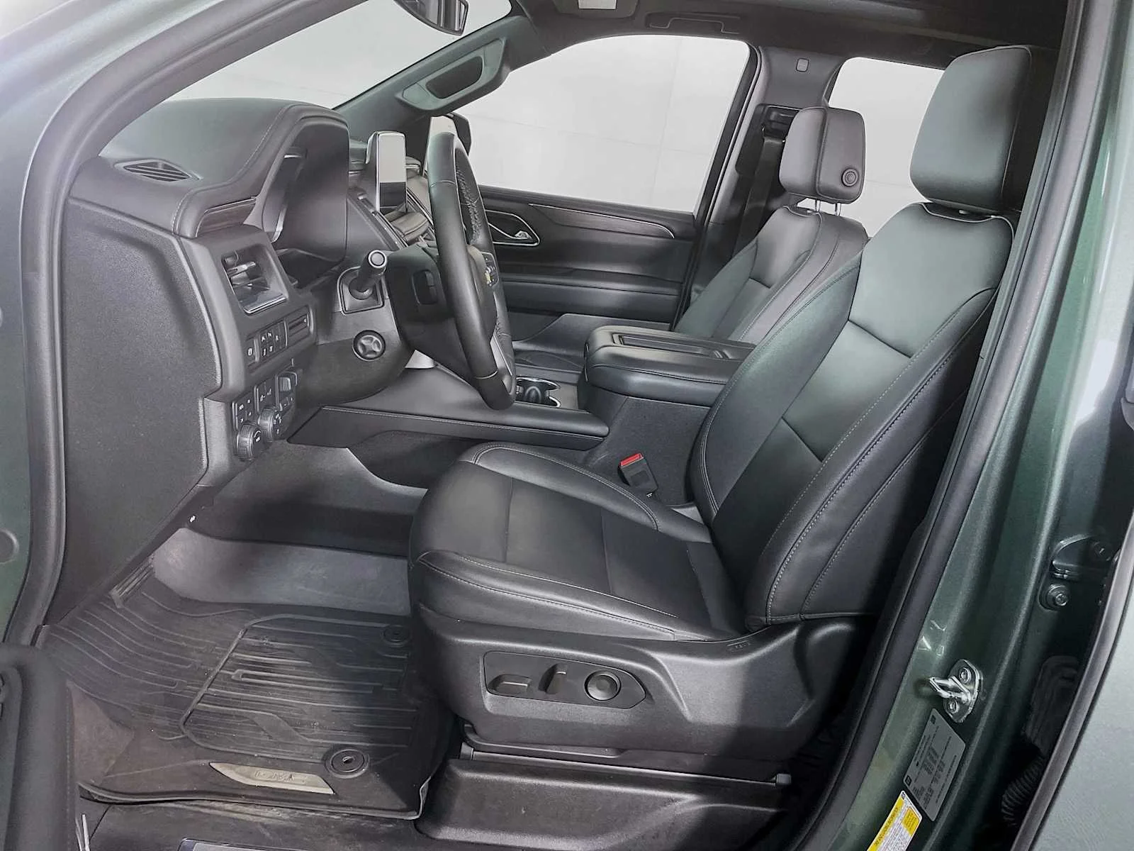 Used 2023 Silver Sage Metallic Chevrolet LT image 20