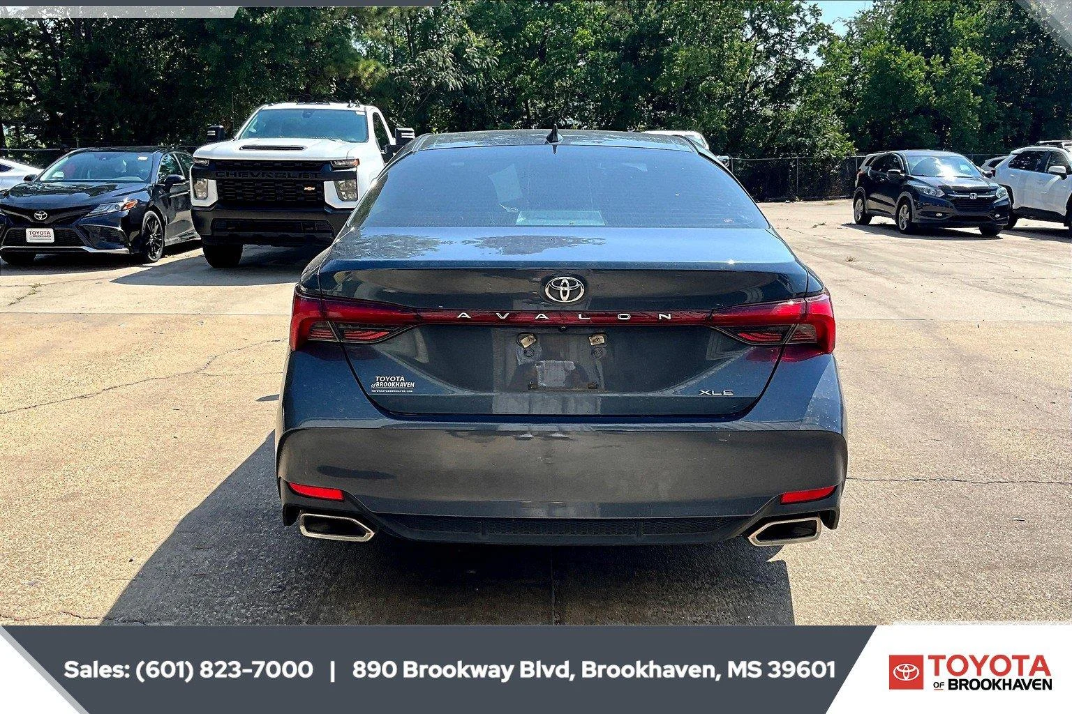 Used 2019 Harbor Gray Metallic Toyota XLE image 4