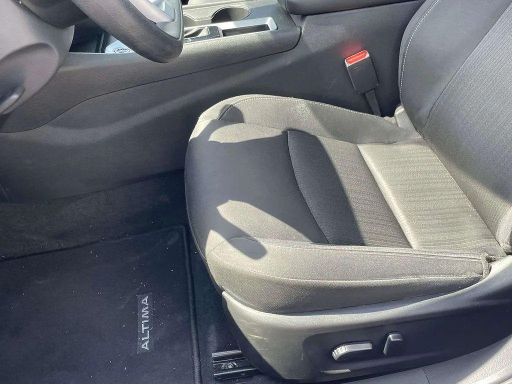 Used 2025 Gray Nissan 2.5 SV image 14