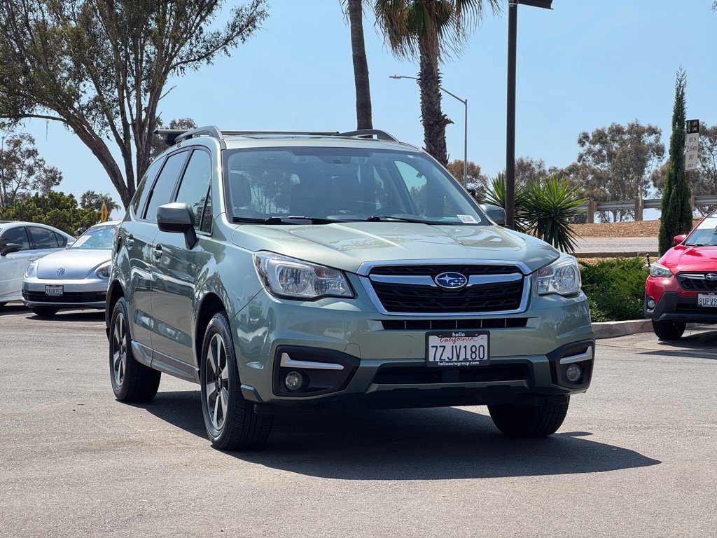 Used 2018 Green Metallic Subaru 2.5i Premium image 3