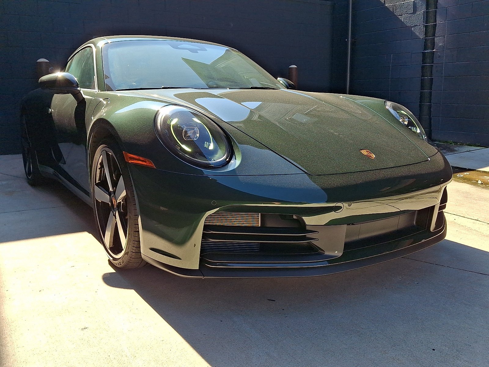 Certified Used 2026 Shade Green Metallic   G9 Porsche Carrera image 7